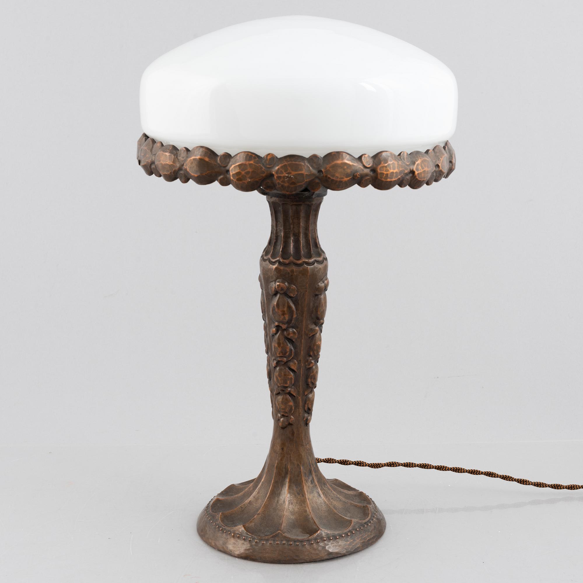 Harald Notini, attributed to. A table lamp, model number 6735, Arvid Böhlmarks Lampfabrik, Stockholm 1919-1928.