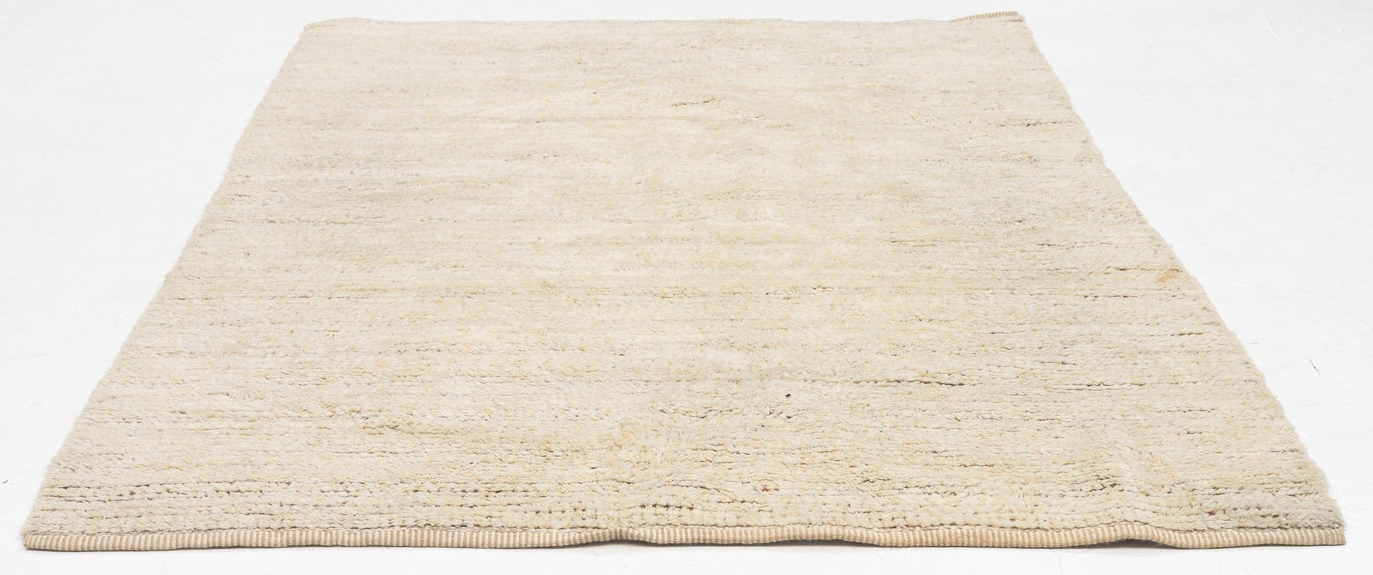 Matta, dubbelvävd, Sverige, ca 235 x 145 cm.