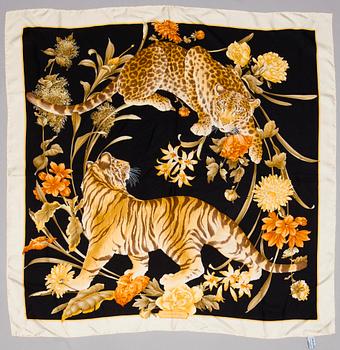 SCARF, Salvatore Ferragamo.