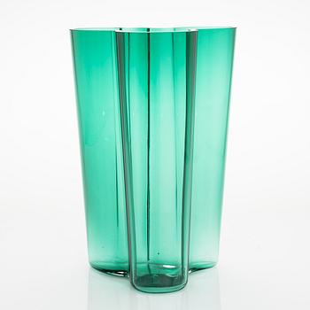 Alvar Aalto, maljakko, malli 251, signeerattu Iittala. 2000-luku.