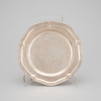PARTI SILVER, 4 delar, bla Gustaf Möllenborg, Stockholm 1900-tal. Total vikt ca 831 g.