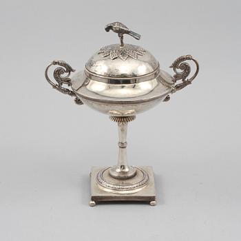 SOCKERSKÅL, silver, Anders Lundqvist, Stockholm, 1822, vikt 689 gram.