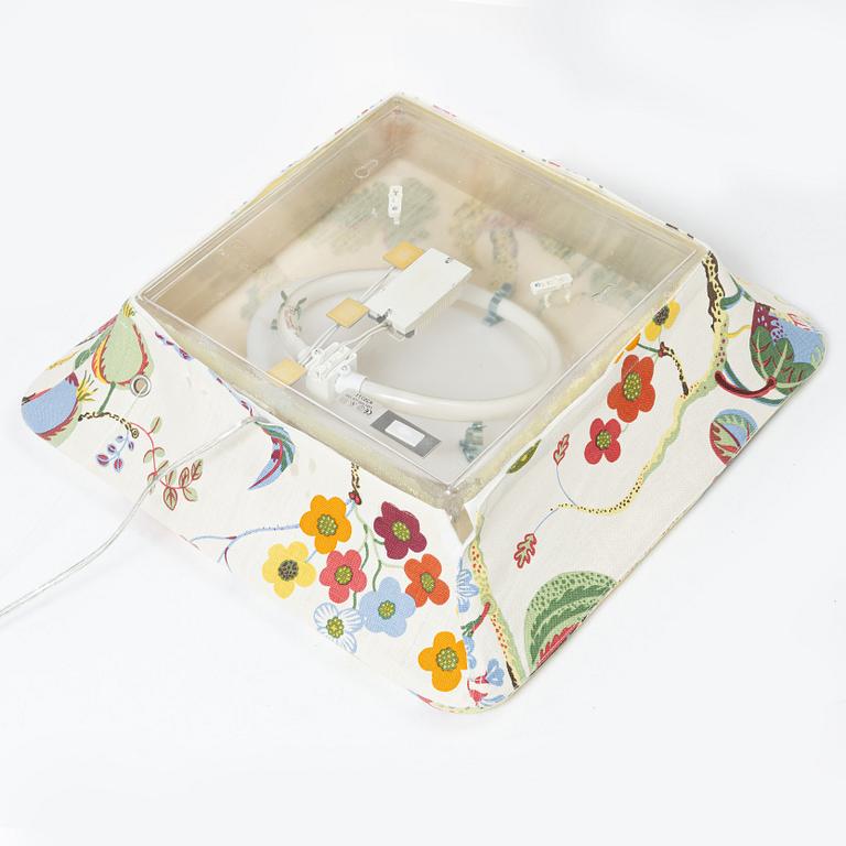 David Taylor, a 'F-Air' wall lamp, Svenskt Tenn.