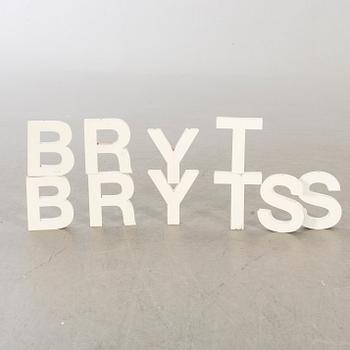 10 20th century signlettering.