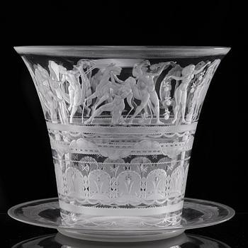 Simon Gate, an engraved glass bowl with plate, Orrefors, Sweden 1923, model 122.