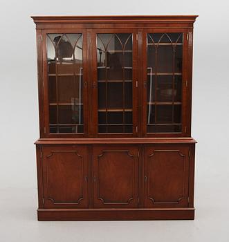 BOKSKÅP, England, 1900-talets andra hälft.