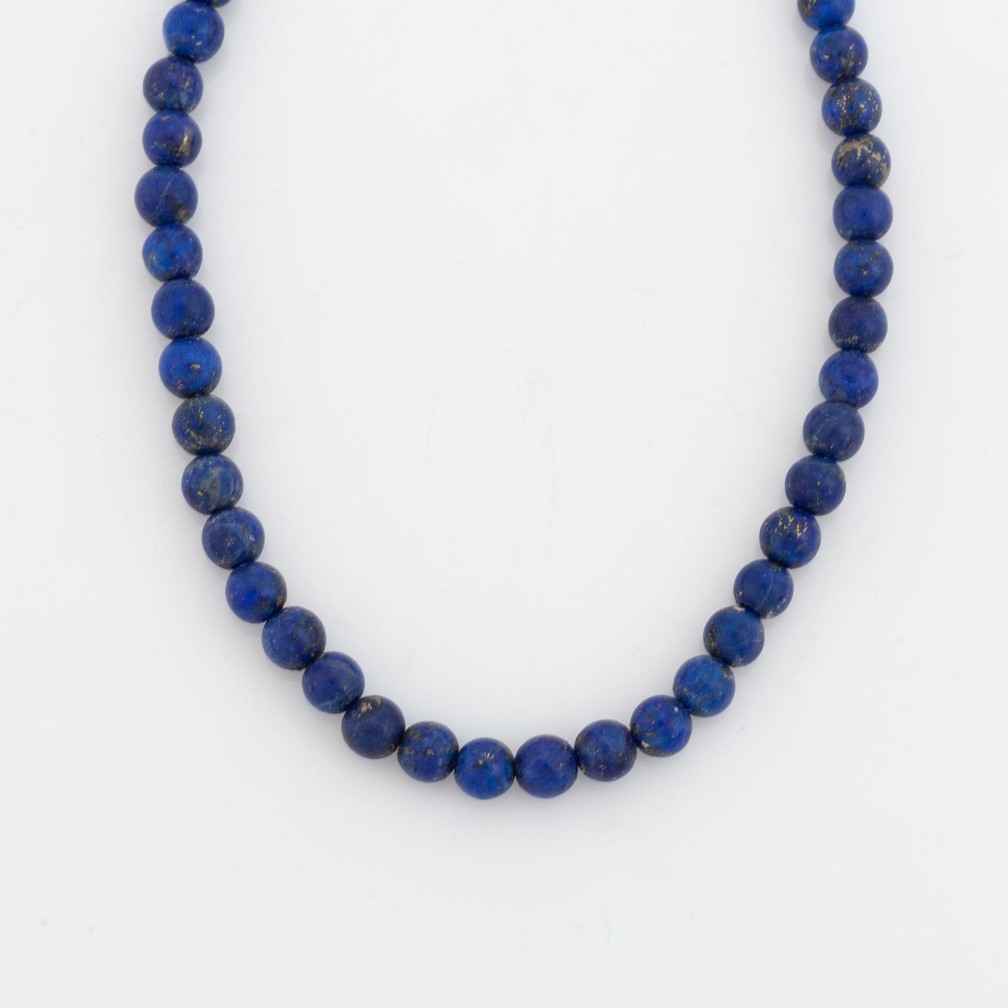 Ole Lynggaard, collier med lapis lazuli, lås i 18K guld samt lapis lazuli.