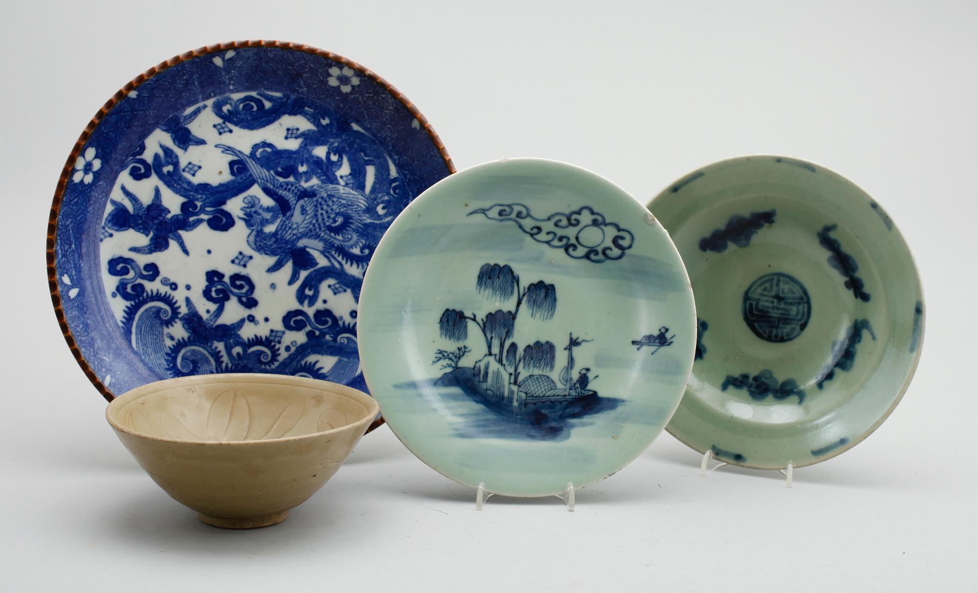 FAT, 3 st samt SKÅL, porslin, Japan och Kina, 1900-tal.