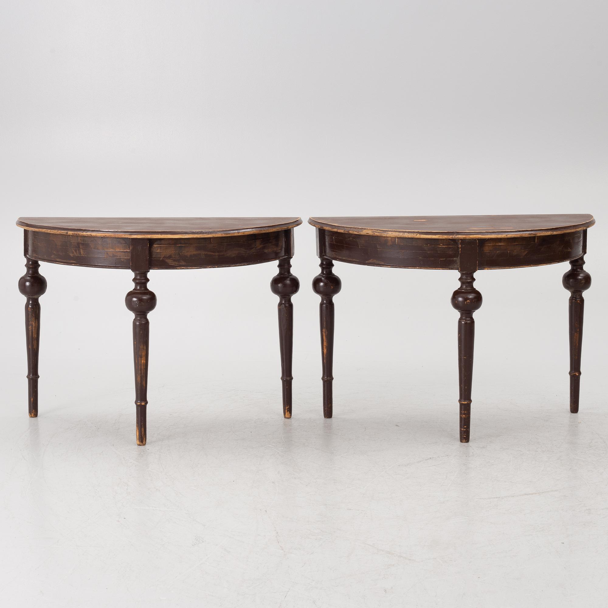 Månbord, ett par, 1800-talets andra hälft.