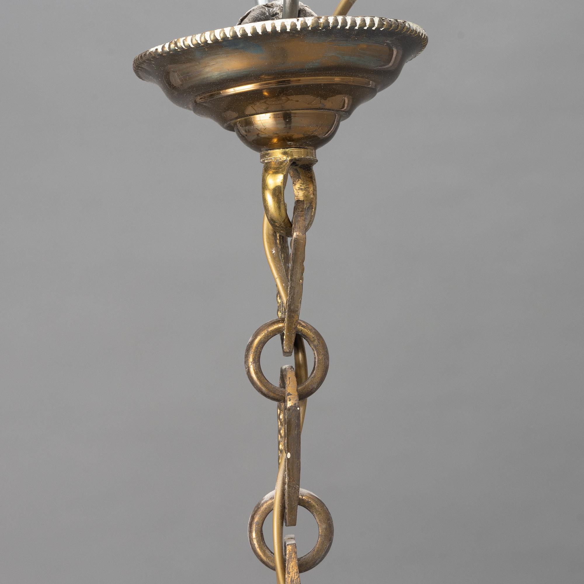 A chandelier, beginning of the 20th century.
