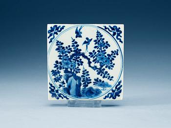 A blue and white tile, Qing dynasty, Kangxi (1662-1722).