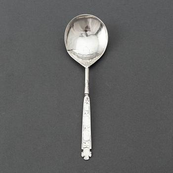 A 17th century silver spoon, possibly of Erich Olsen (Trondhjem 1656-1672).