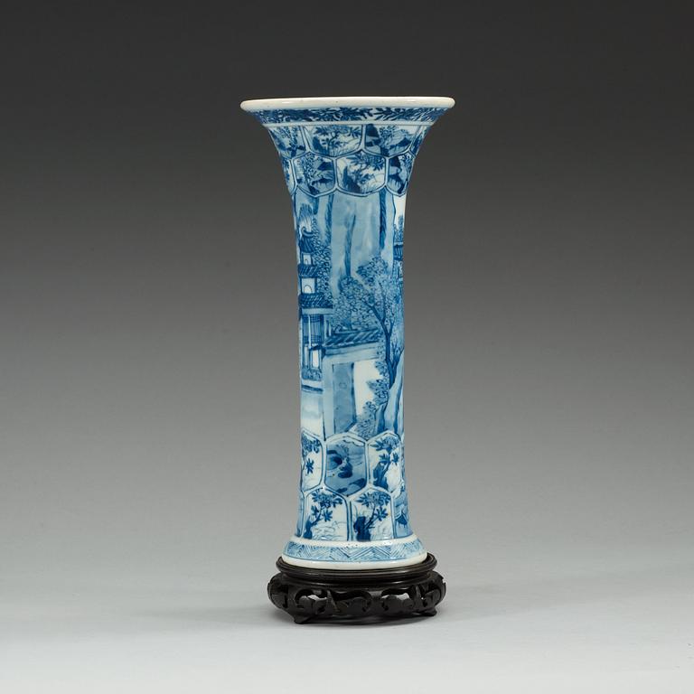 A blue and white Gu shaped vase, Qing dynasty, Kangxi (1662-1722).