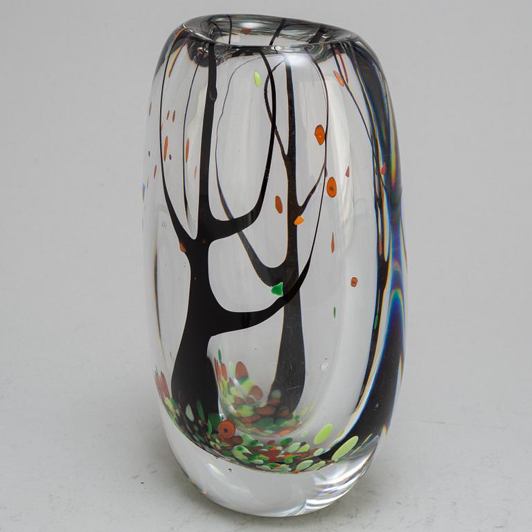 VICKE LINDSTRAND, an "Autumn" glass vase, Kosta, Sweden 1950-60's.