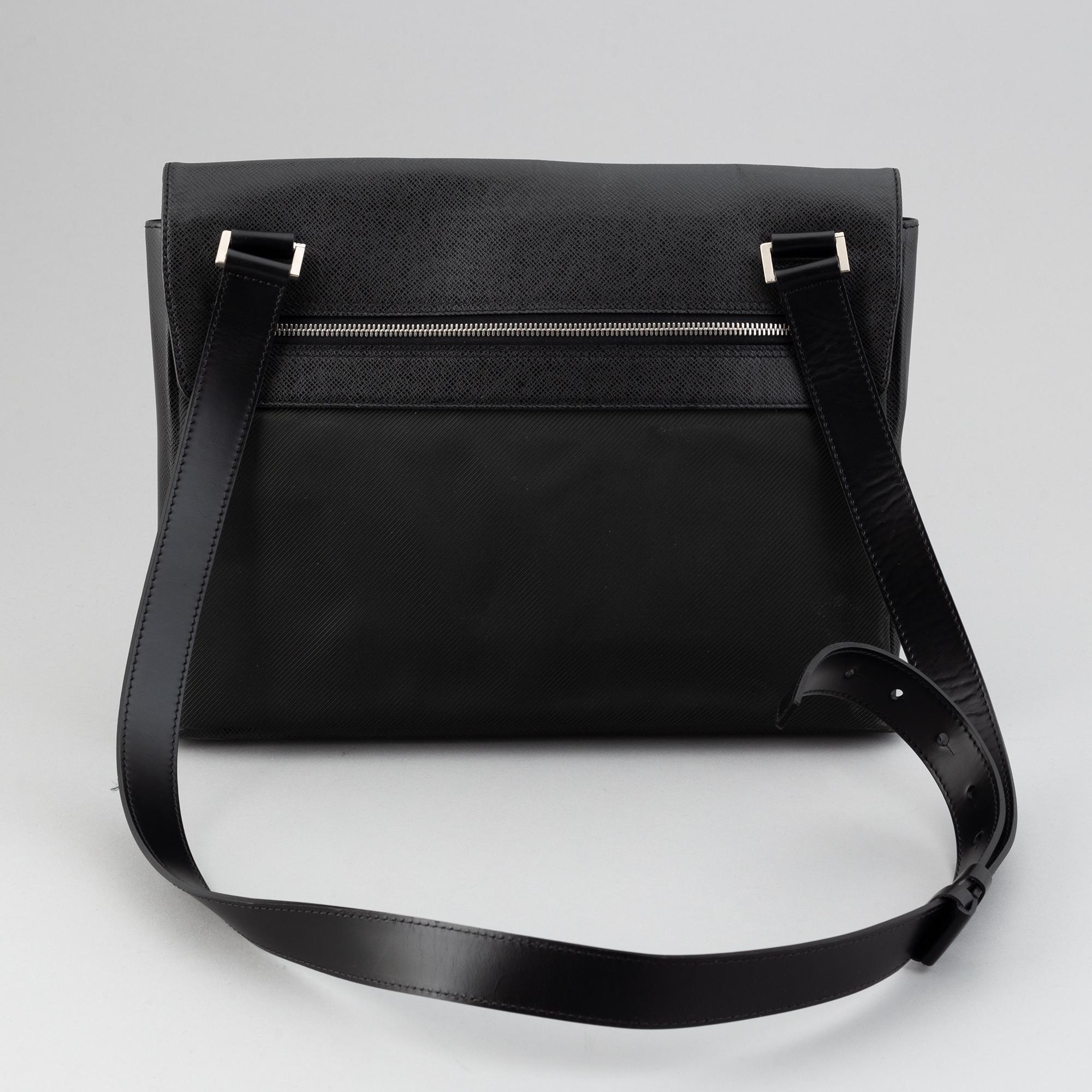 Louis Vuitton, väska, "Taiga Saratov GM".