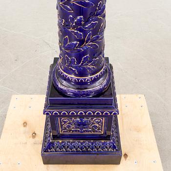 Pedestal Rörstrand porcelain around 1900.