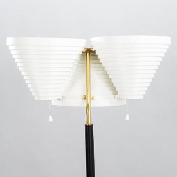 ALVAR AALTO, golvlampa, modell A 809, Valaistustyö.