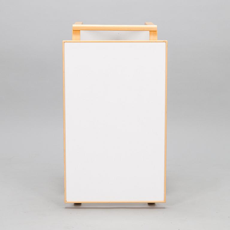 Alvar Aalto, serving trolley, model '901', Artek, Finland, late 20th century.