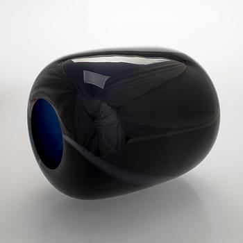 Timo Sarpaneva, an art object 'Blues' signed Timo Sarpaneva 68 / 1985.