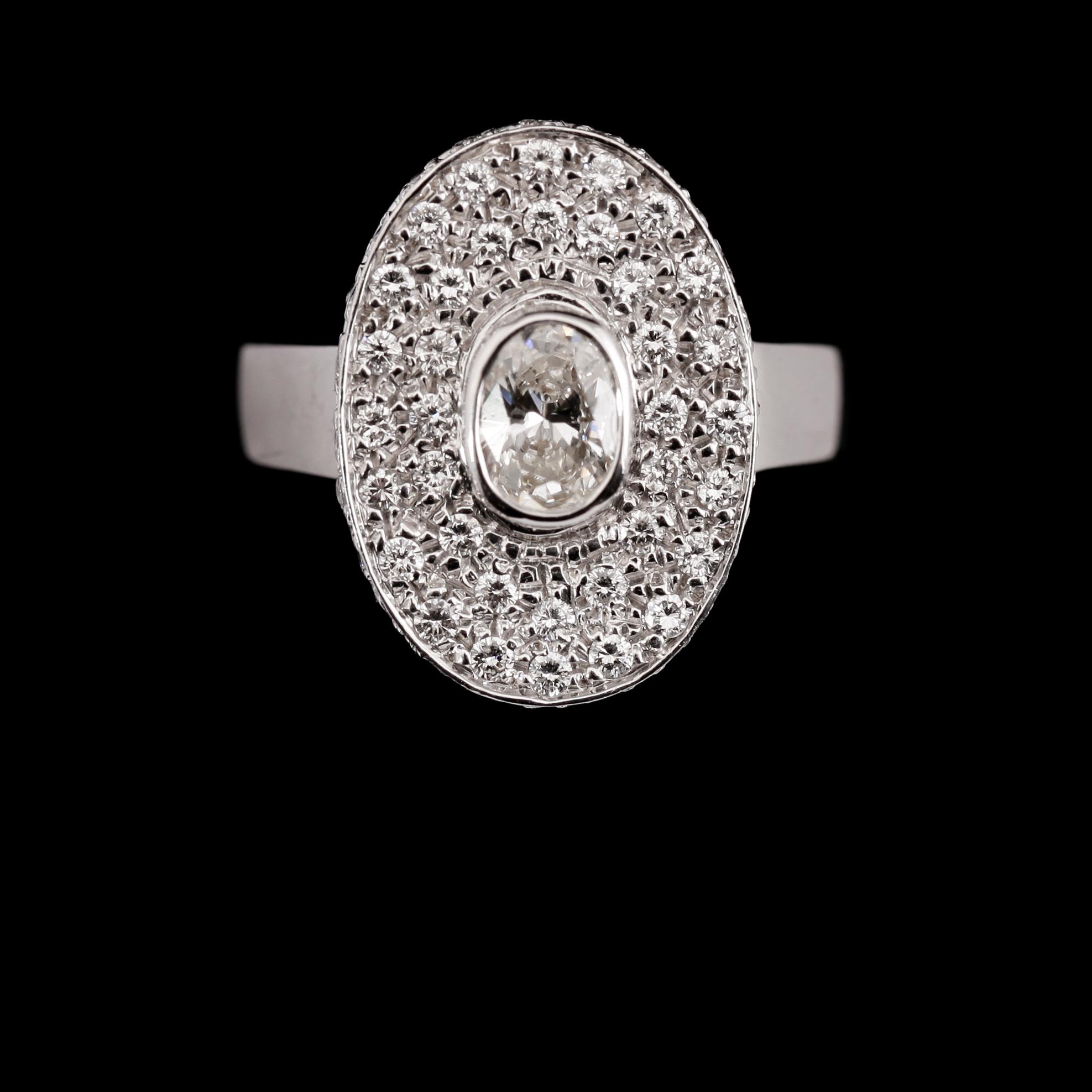 RING, 18 k vitguld, briljantslipade diamanter tot ca 1.95 ct.