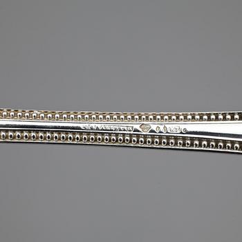 SOCKERSKÅL MED LOCK OCH SKED, silver, Gustaviansk stil, C G Hallberg, Stockholm, 1903. Total vikt ca 623 g.