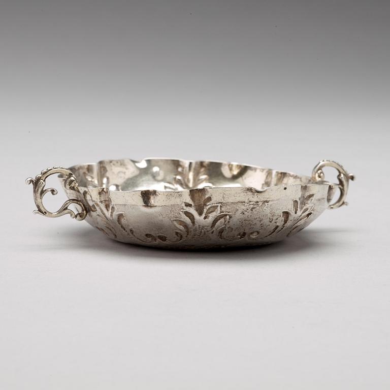A German 17th centuryparcel-gilt silver sweet meat dish, mark of Johannes Kilian possibly, Augsburg 1685-1687.