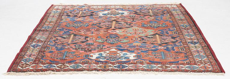 A rug, Bakthiari, c. 201 x 169 cm.