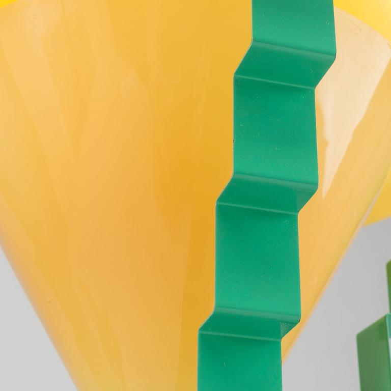 GEORGE SOWDEN, a "Glastonbury" Memphis table lamp, Italy 1984.