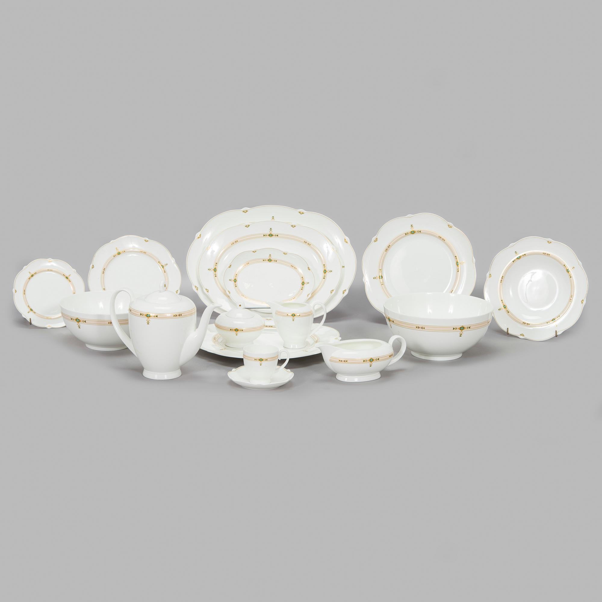 Paloma Picasso, matservis, 54 delar, benporslin, "Montserrat", Villeroy & Boch.