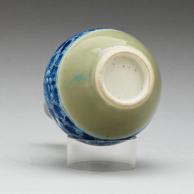 A blue and white and celadon vase, Qing dynasty.