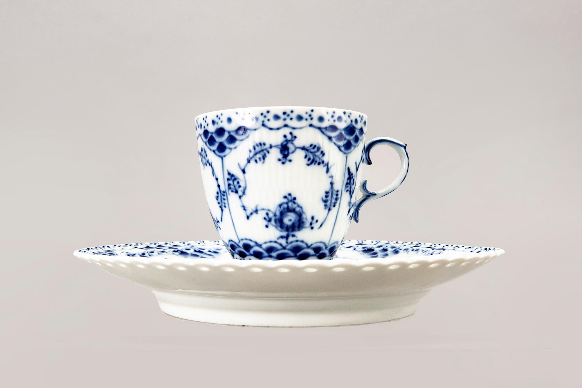 SERVIS 29 dlr muselmalet helblonde Royal Copenhagen Danmark 1900-tal porslin.