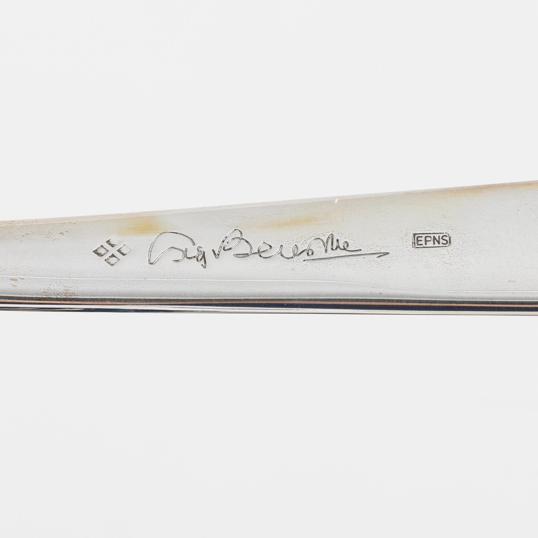 Sigvard Bernadotte, servis, 373 delar, "Millennium-line Marianne", Christineholm, Fyrklövern.