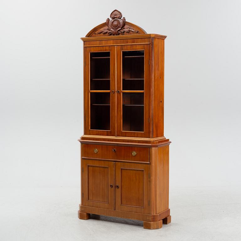 A mahogany book's cabinet, late 19th Century.