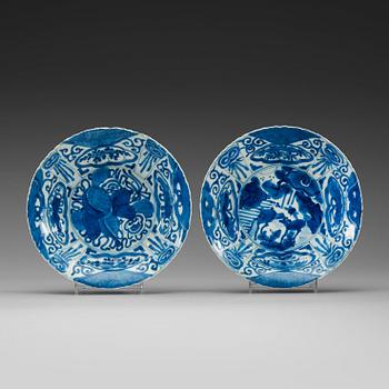 304. A set of two blue and white dishes, Ming dynasty Wanli (1572-1620).