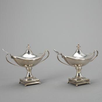 STRÖSOCKERSKÅLAR, 1 par, nysilver, AG Dufva, sekelskiftet 1900.