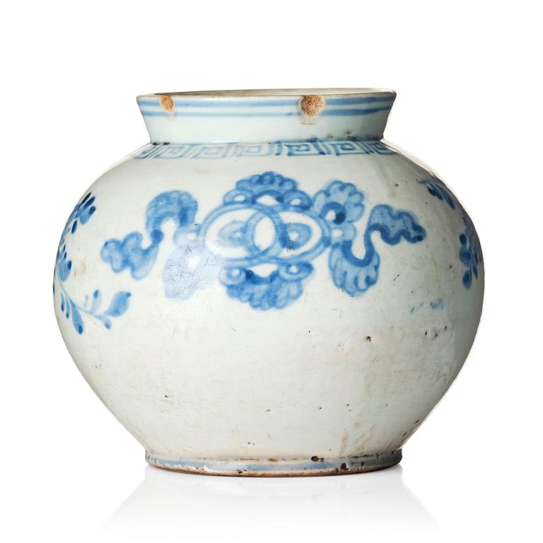 A blue and white Korean vase, Joseondynastin (1392–1897).