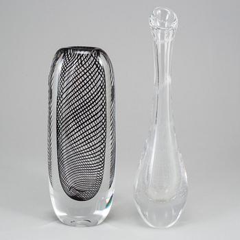 VICKE LINDSTRAND, vases, a mixed lot of four 20th century  glass vases, Kosta Boda.