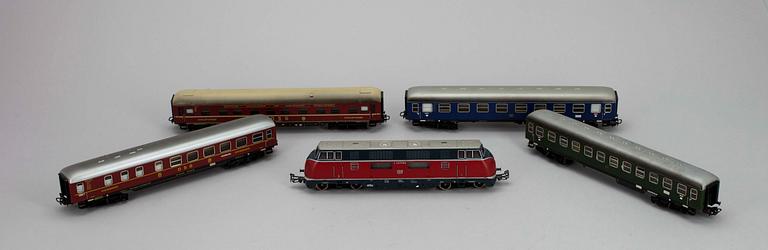 LOK samt VAGNAR, 4 st, Märklin, 1960/1970-tal.