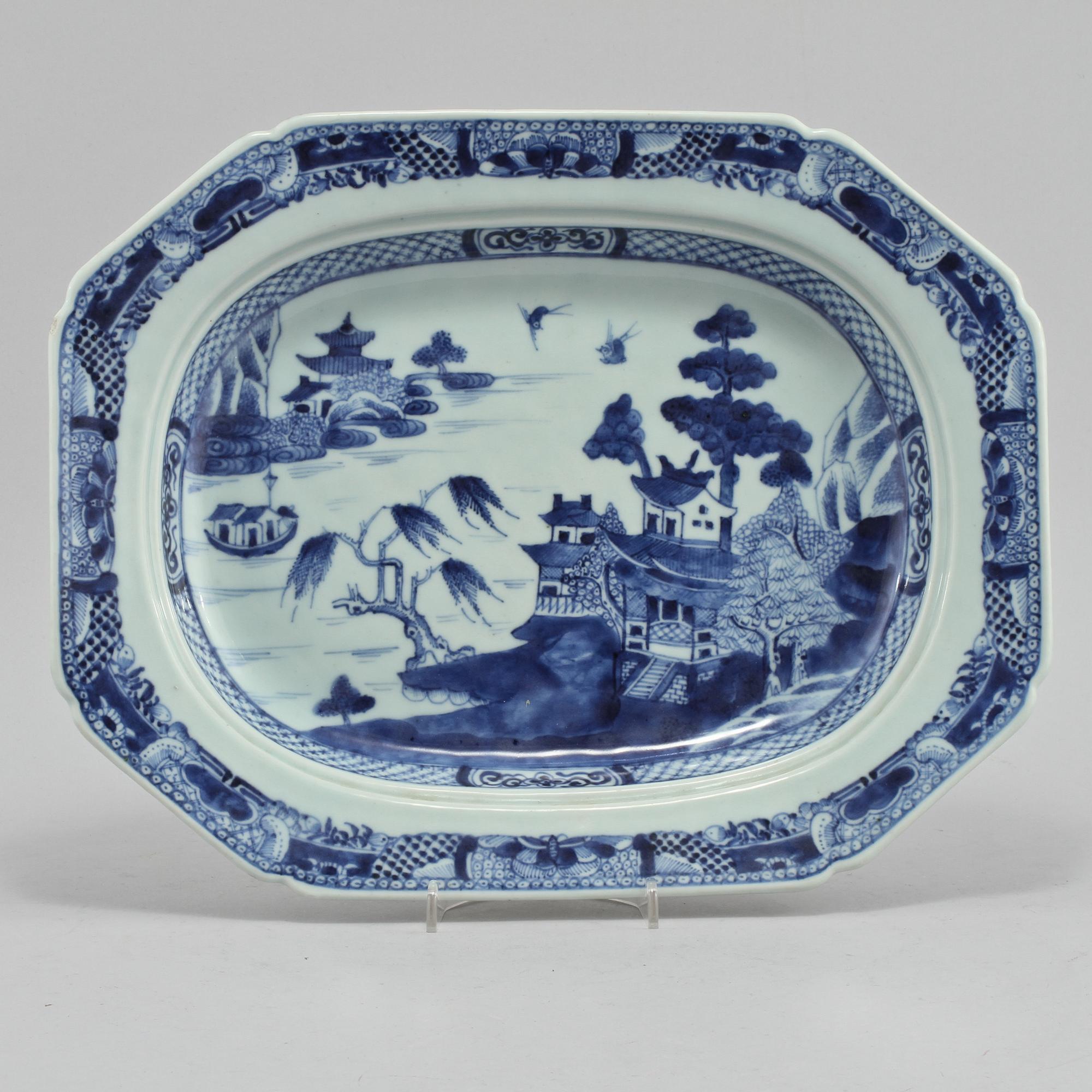 TERRINFAT, Porslin, Kina, 1700-tal.