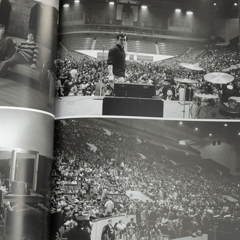 Gered Mankowitz, Photo book, "The Rolling Stones-Out of Their Heads, Photos 1965-67/ 1982 Volumes 1 & 2", Schwarzkopf & Schwarzkopf, 2005.