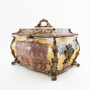 Teapot with lid China 20th century porcelain.