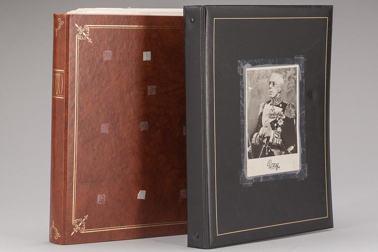 VYKORTSALBUM, 2 st innehållande 476 kort.