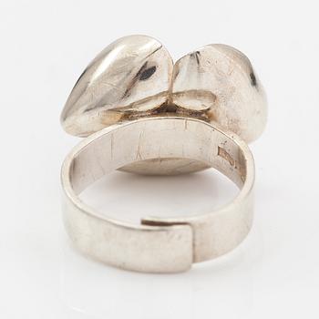 Elis Kauppi, A silver ring. Kupittaan kulta, Turku 1970.