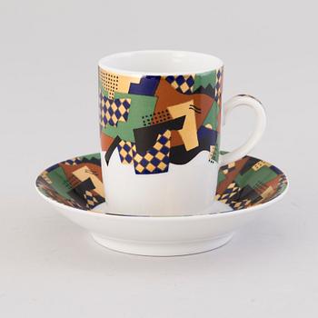 HEIKKI ORVOLA, Kaffekanna, kaffe-/moccakoppar, 9 st, varav 7 på fat, fältspatporslin, "Festivo", Rörstrand, 1980-tal.