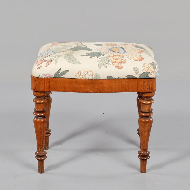 TABURETT, omkring 1800-talets mitt.