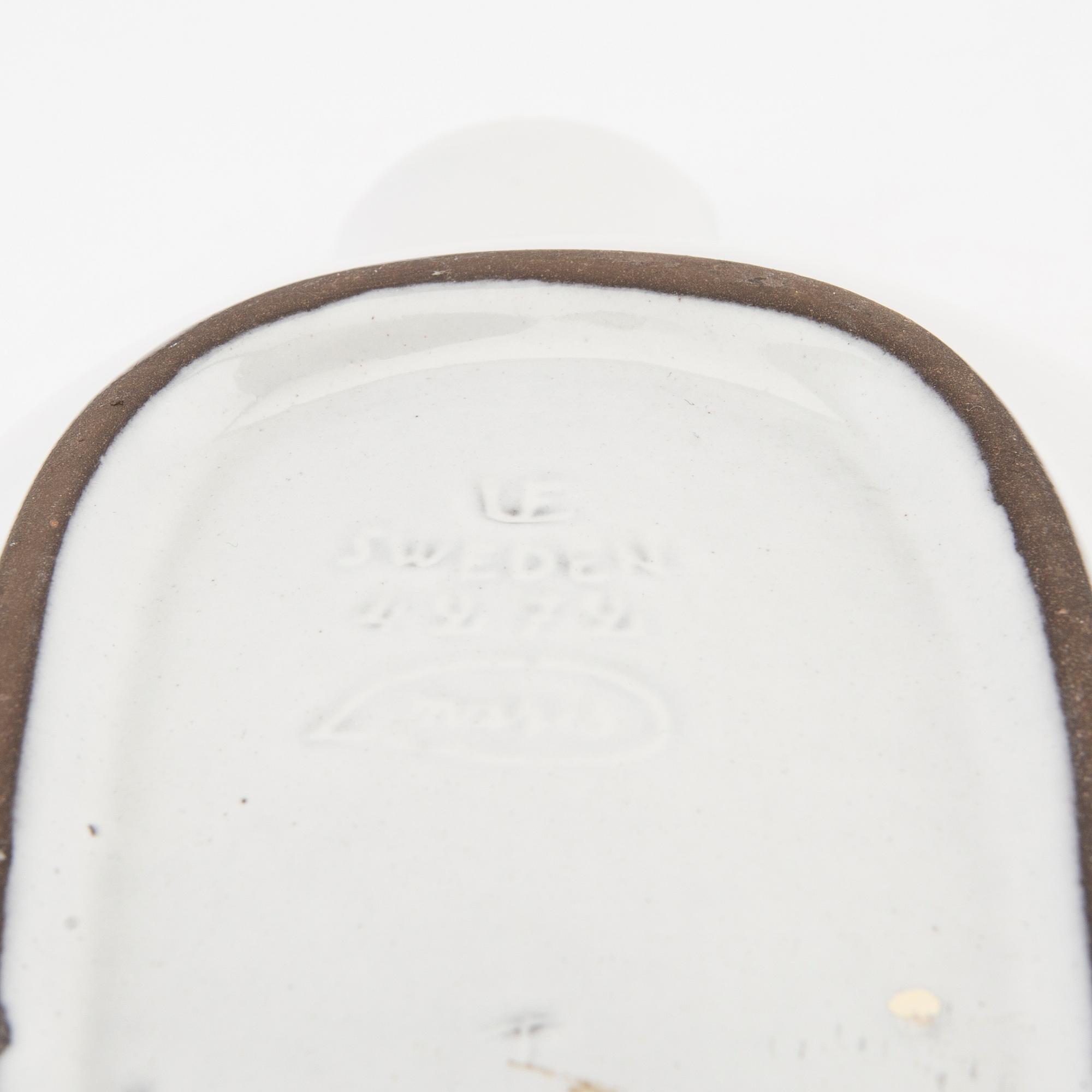 Anna-Lisa Thomson/Mari Simmulsson bowl and vase Uppsala Ekeby latter part of the 20th century.