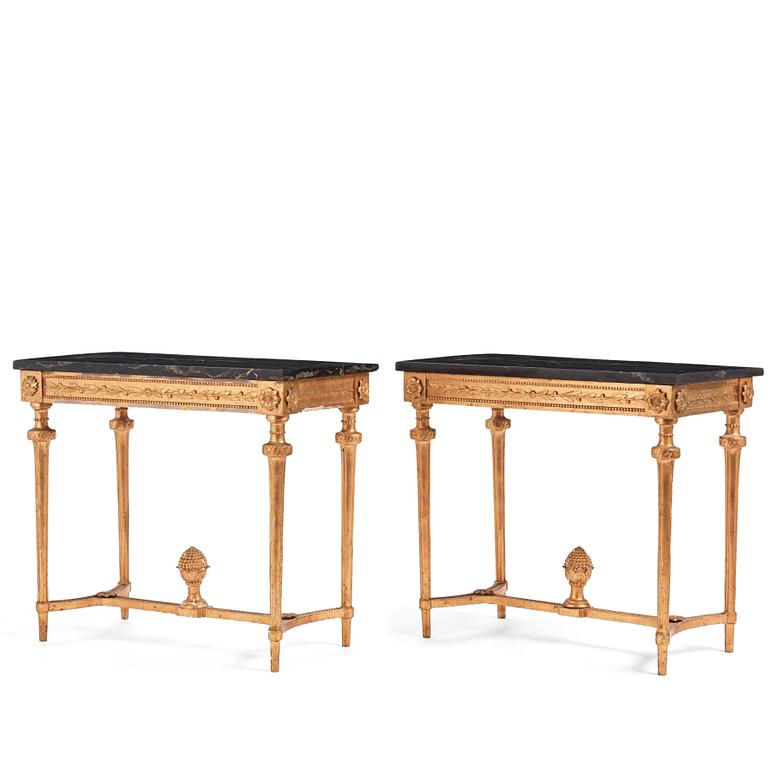 Konsolbord, ett par. Stockholmsarbeten 1700-talets senare del, Gustavianska.