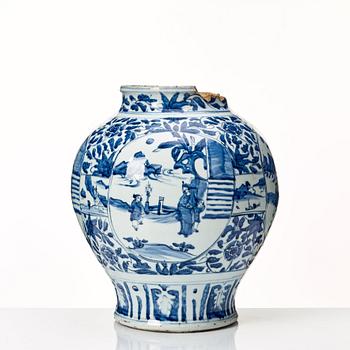 A large blue and white jar, Ming dynasty (1368-1644).