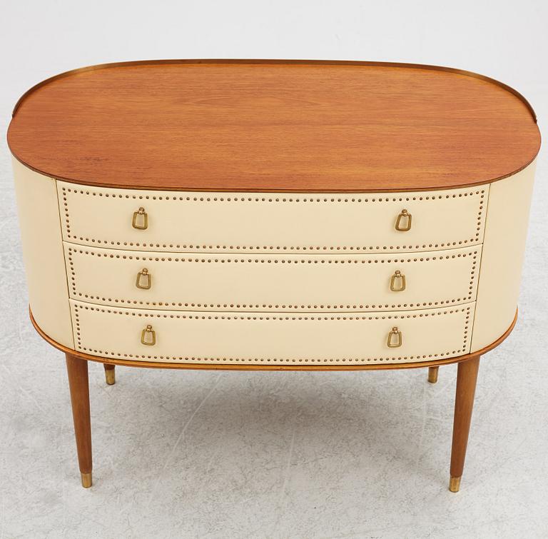 Halvdan Pettersson, a Swedish Modern chest of drawers, Tibro Möbelfanrik, 1950's.