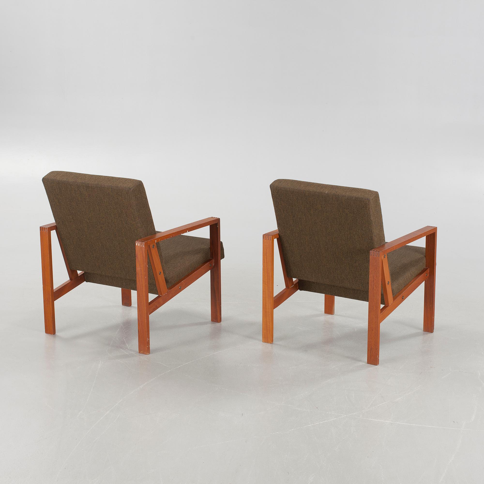 A pair of lounge chairs from Ferdinand Lundquist, third quarter of the 20th century.